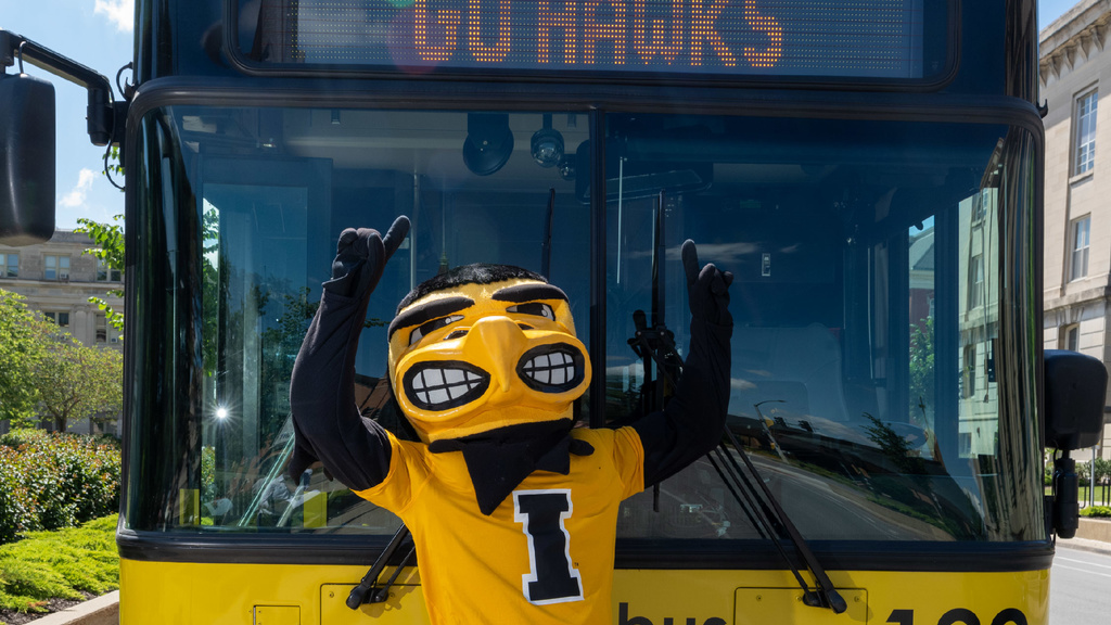 Herky in front of cambus